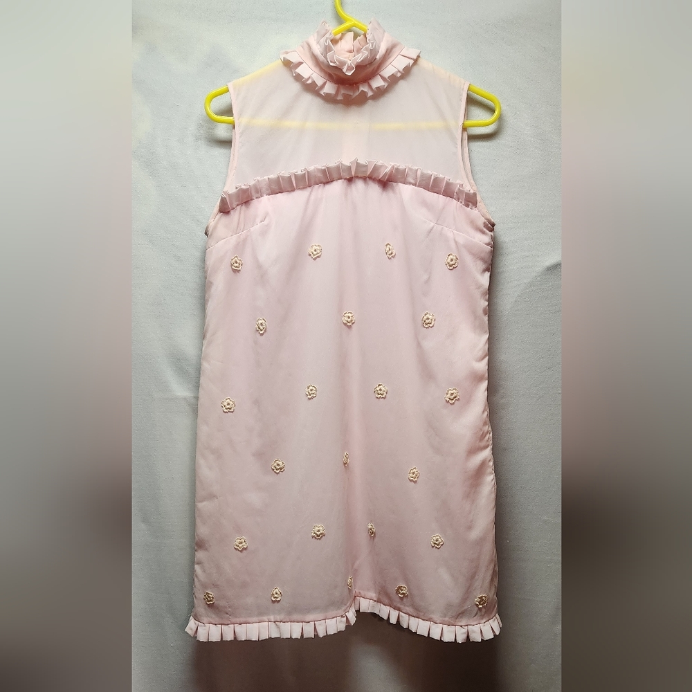 1960's Twiggy Type Dress Pink applied Stitched Flowers